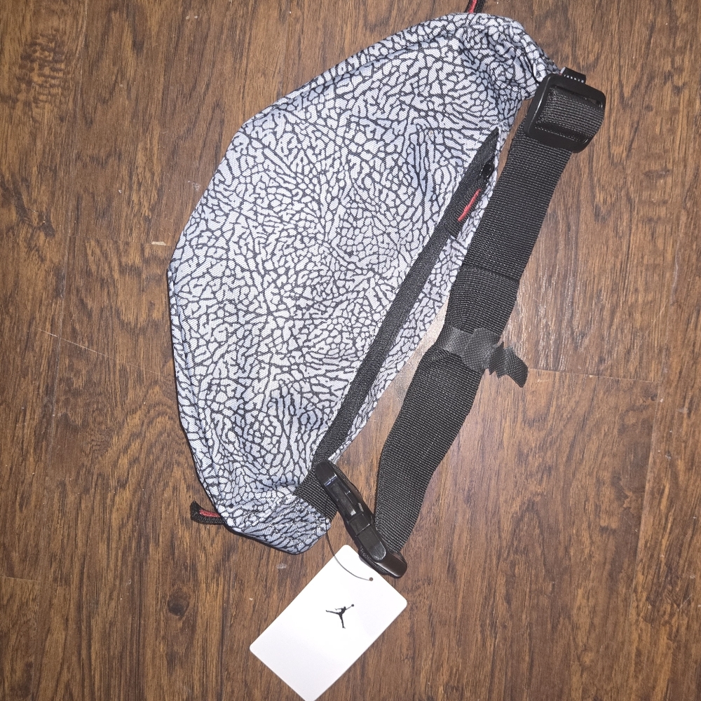 Jordan Small Bag - Picture 2 of 3